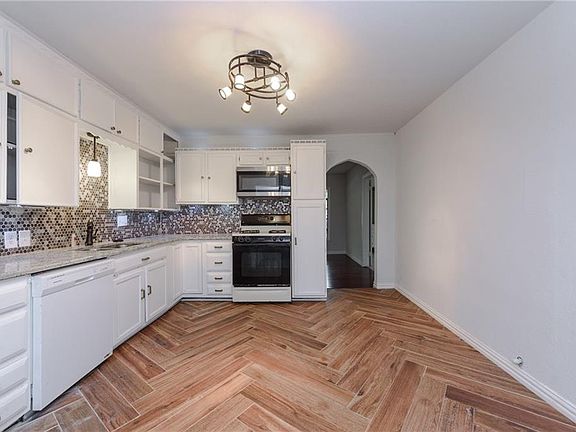 5th image of 1808 Mill St