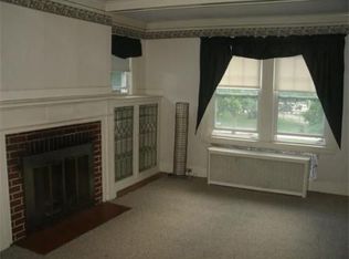 136 Russell St APT 2, Worcester, MA 01609