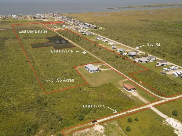 1133 E Bay Dr, Pt Bolivar, TX 77650