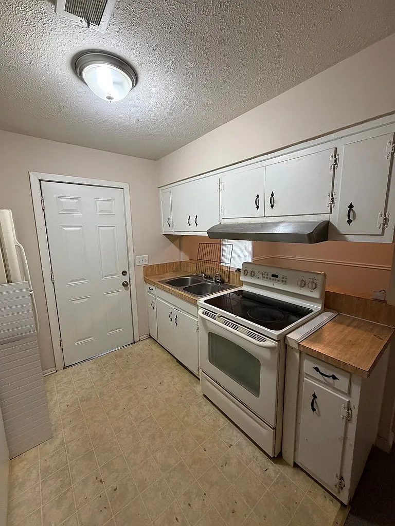 3 bed, 1139 sqft, $975 — Photo 4