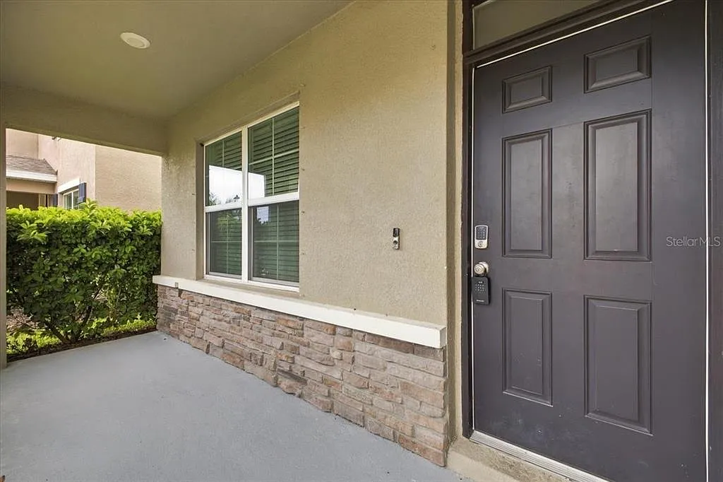 5 bed, 3.0 bath, 2674 sqft, $3,300 — Photo 2