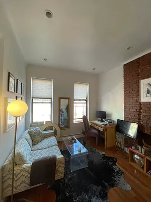 Rented by Pear NYC LLC | media 33