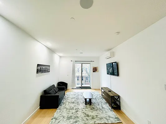 Rented by GROOME REALTY LLC | media 9
