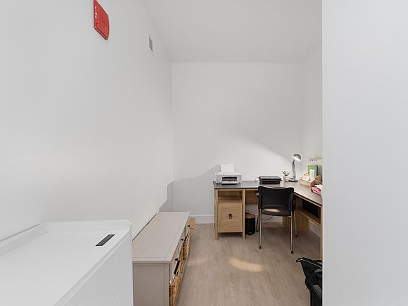 5th image of 9 Medford St #512
