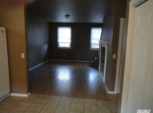 612 Adams Ave, Lindenhurst, NY 11757