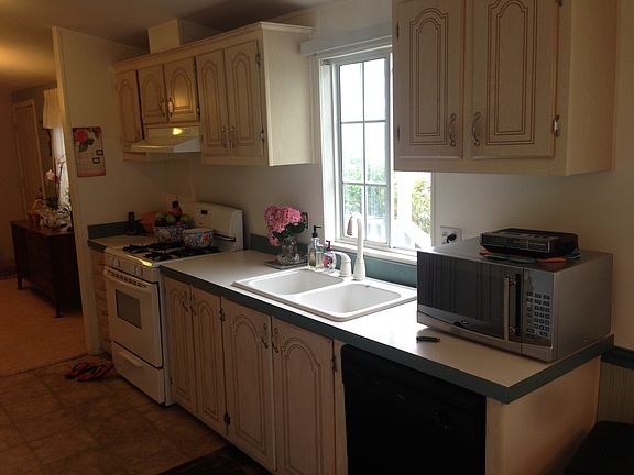 3rd image of 1010 E Bobier Dr Space 109