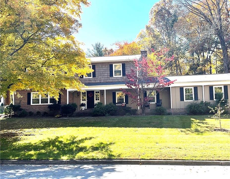 1st image of 1223 Kensington Dr