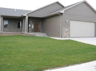 3305 Stoney Brook Trl, Sioux Falls, SD 57108