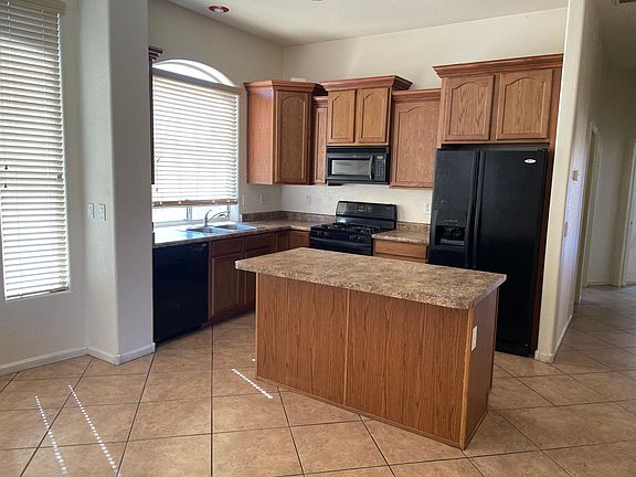 2nd image of 3820 E Latham Ct