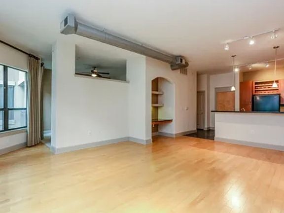 3rd image of 1901 Post Oak Blvd APT 2109