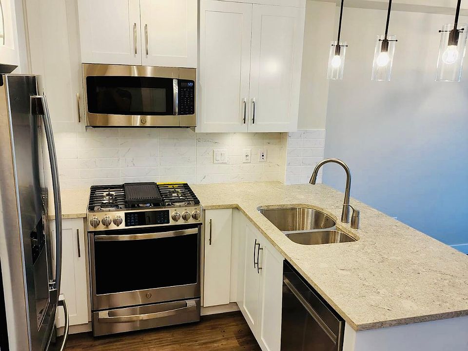 1st image of 11077 Ravine Rd #325