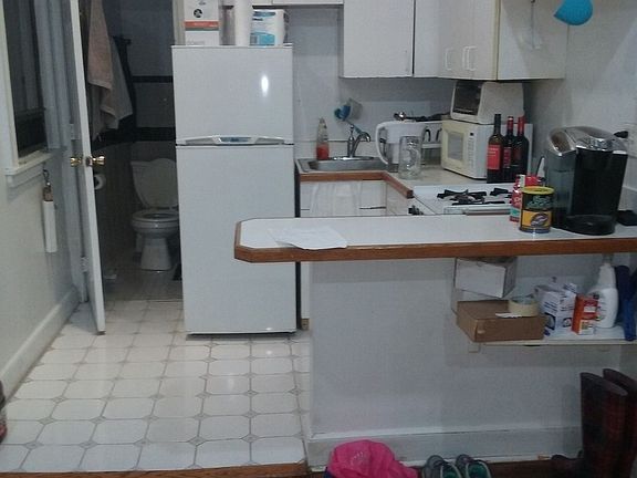 4th image of 1829 2nd Ave APT 6