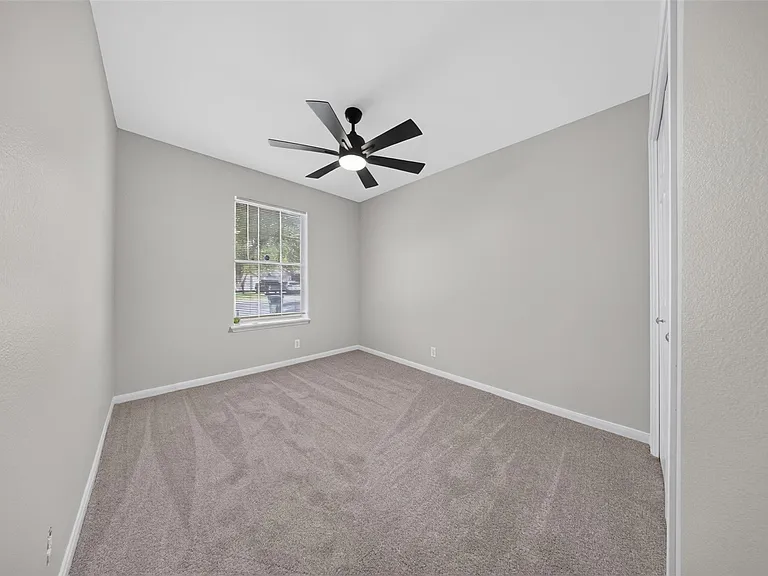 241 Brian Ln — Photo 23