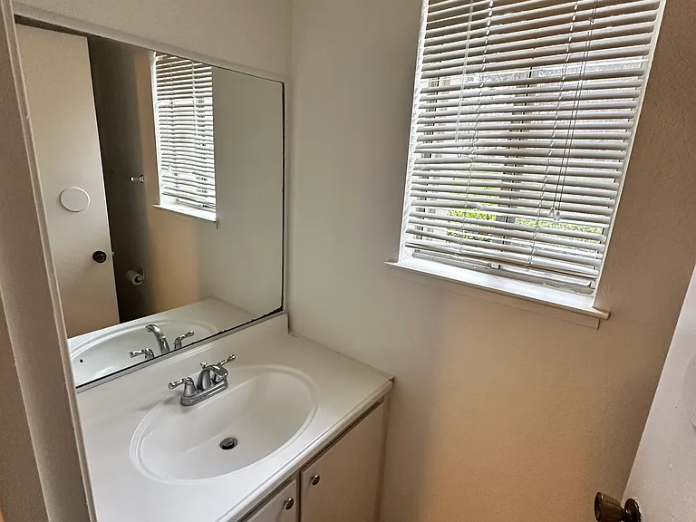 5101 Glide Dr #1 — Photo 8