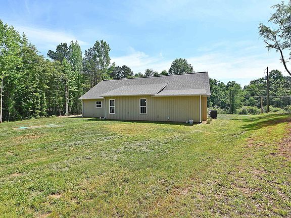 3rd image of 1123 County Road 865