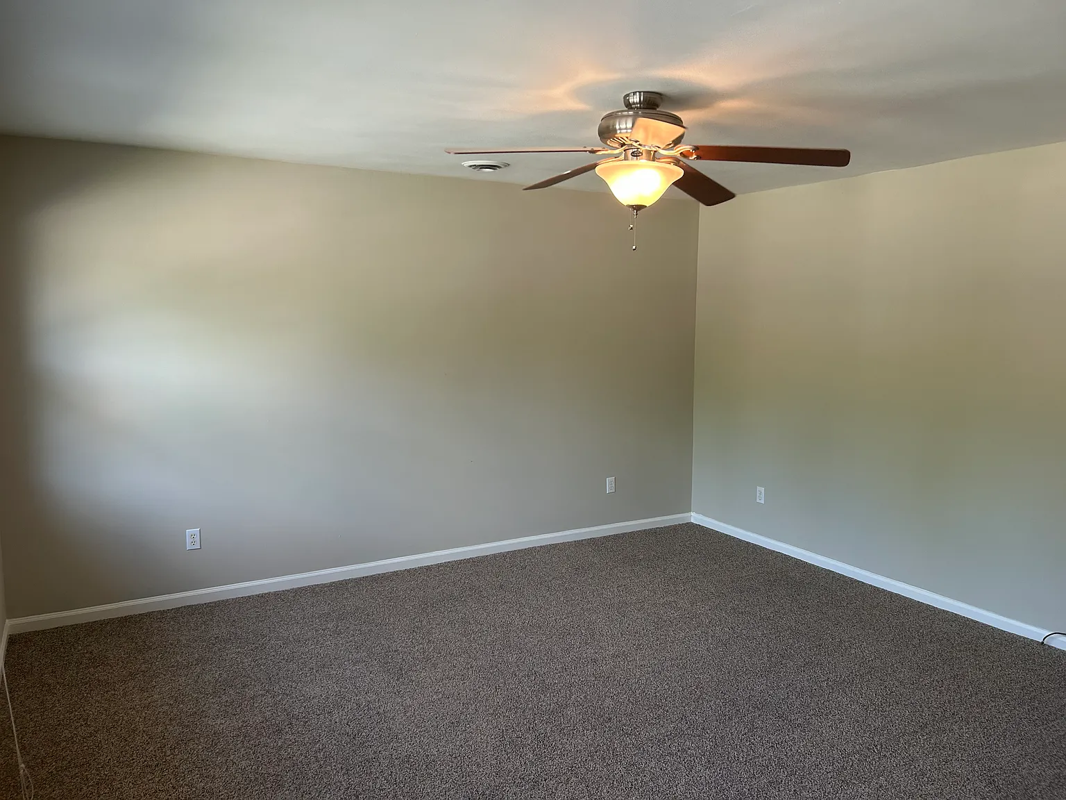 3422 Sutherland Dr — Photo 3