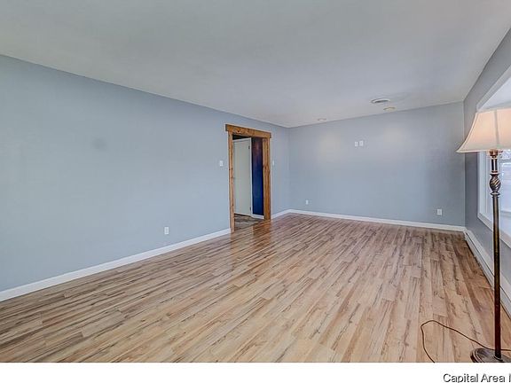 2nd image of 2116 Hastings Rd