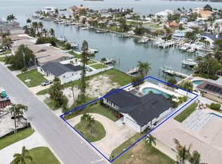12125 6th St E, Treasure Island, FL 33706