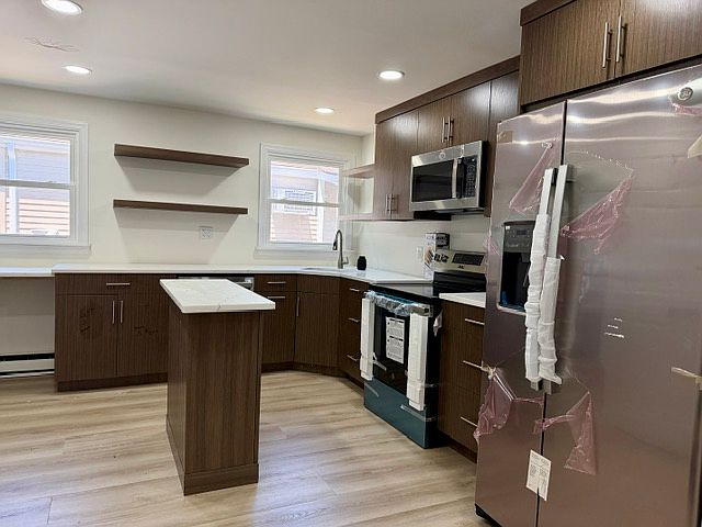 1st image of 119 Village Cir W