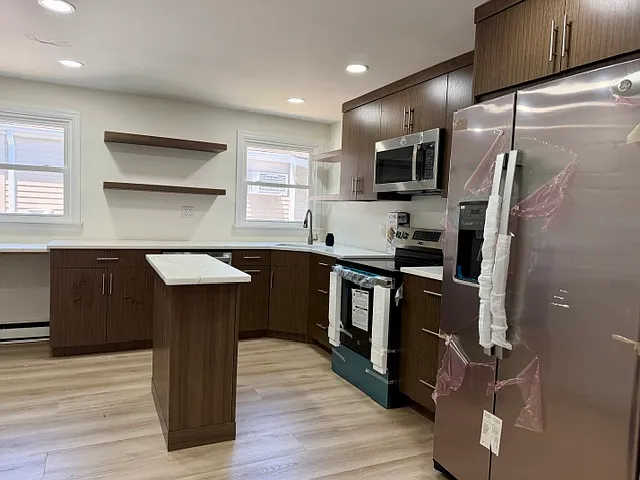 119 Village Cir W