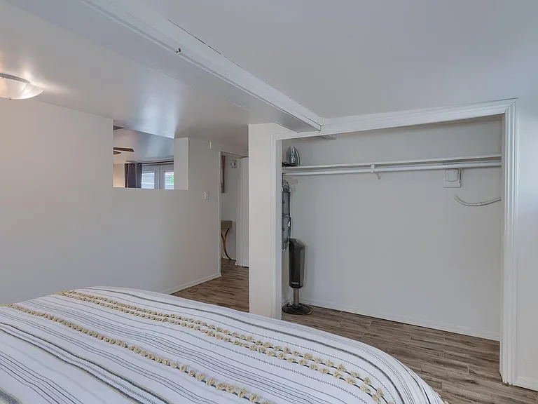 2-2626 E Hedrick Dr #2 — Photo 3
