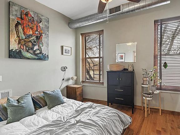 3rd image of 3026 S Jefferson Ave #2B