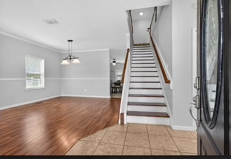 112 Kildrummy Ct — Photo 2