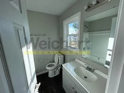 301 Hope St #B — Photo 4