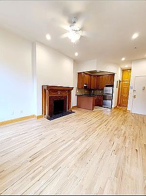2nd image of 324 W 76th St #3AA