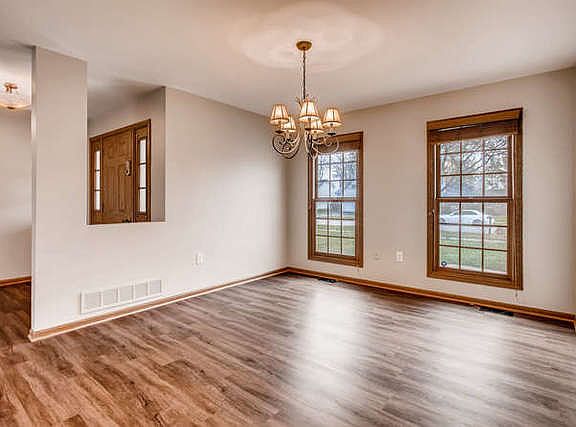 5th image of 501 Doral Ln