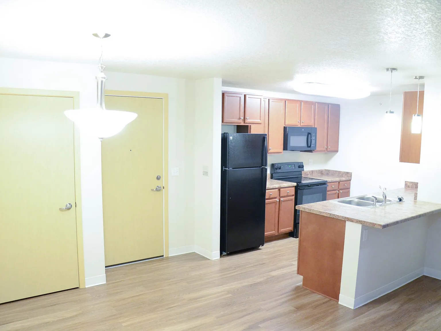 Willis Avenue Apartments — Photo 2