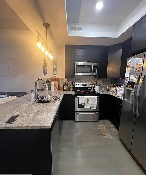 2204 Christian St #2 — Photo 4