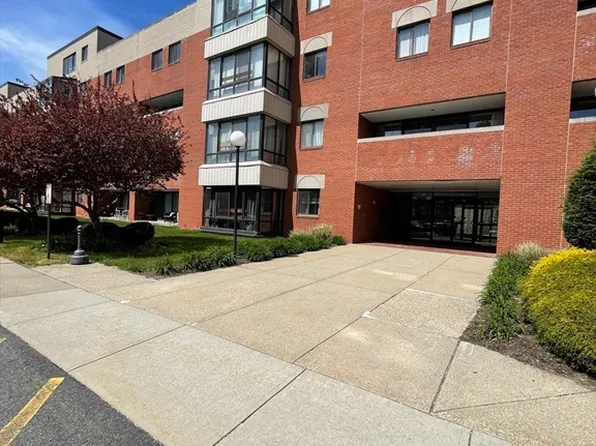 96 Old Colony Ave #152, Taunton, MA 02780