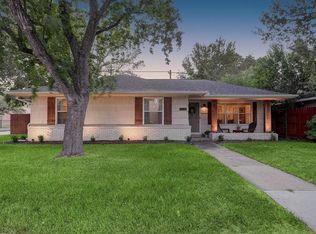 2103 Ridgecrest Dr, Houston, TX 77055