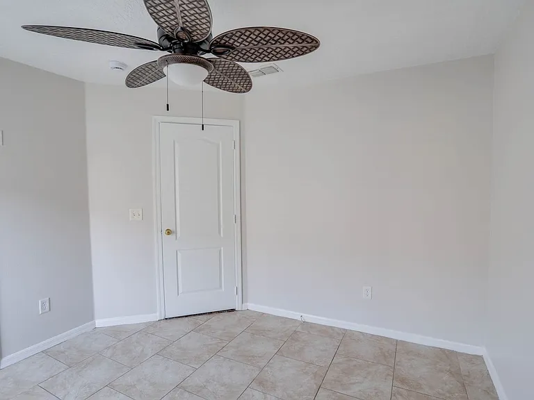 31 Tuscany Pointe Ave — Photo 10