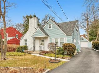7 Winding La, Scarsdale, NY
