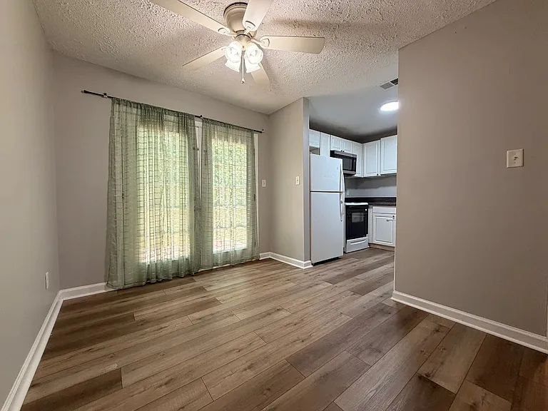 205 Rustwood Dr #205 — Photo 4