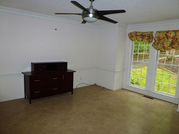 3rd image of 408 Crabapple Springs Ct