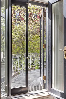 Sold by Compass | media 18