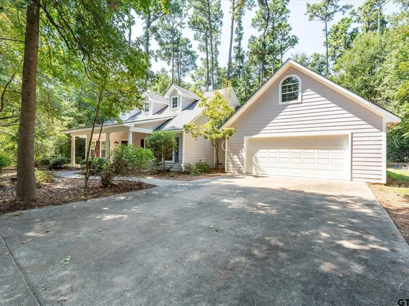 129 Pine Bark Gln, Holly Lake Ranch, TX 75765