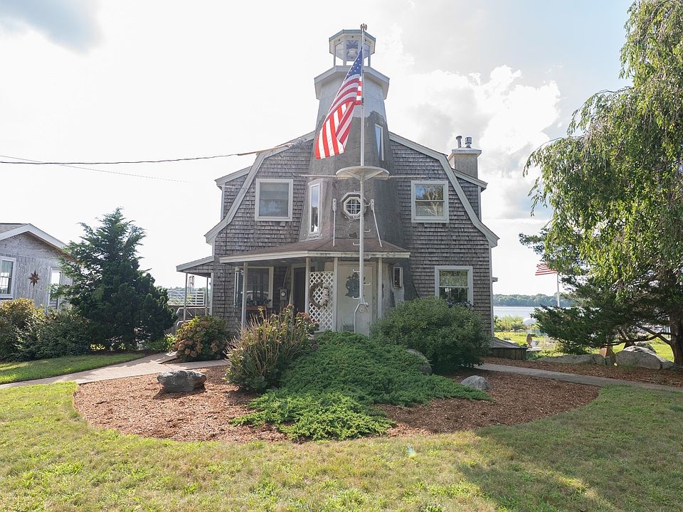 1st image of 12 Riverside Dr