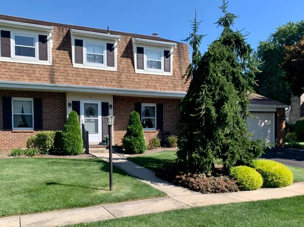31 Devonshire Dr, Reading, PA 19610