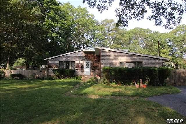 1st image of 605 Sleepy Hollow Dr