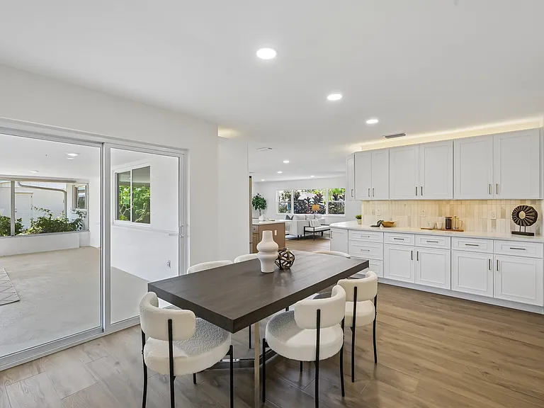6735 Keystone Dr — Photo 12