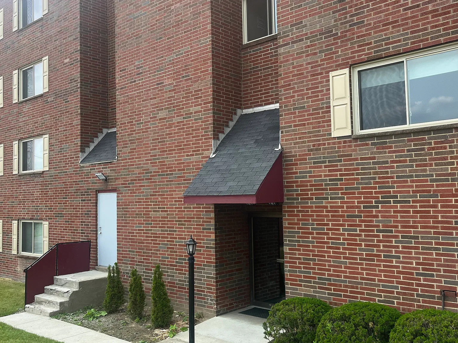 Studio, 800 sqft, $1,025 — Photo 1