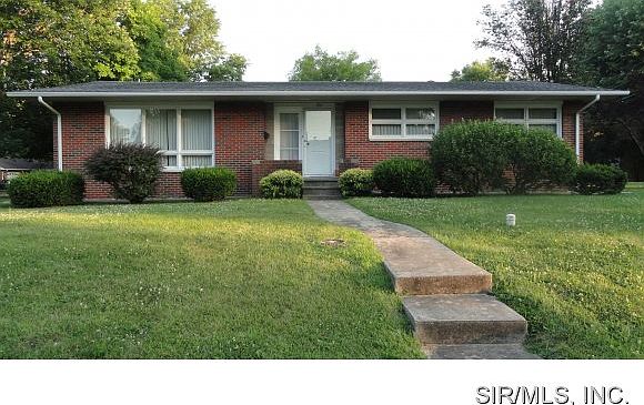 1st image of 700 W Miller Dr