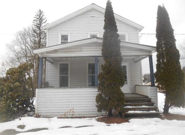 1st image of 32 Warden St