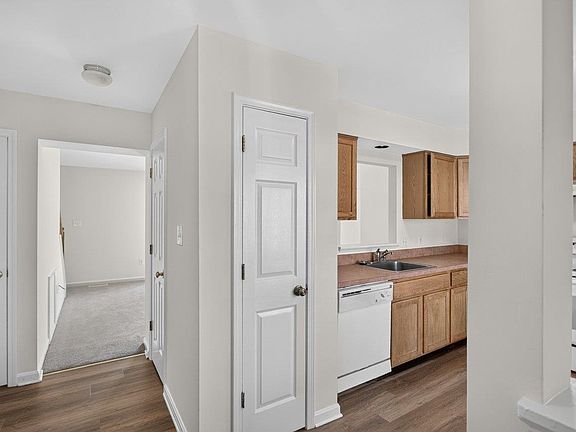 2nd image of 1232 Commercial Ct