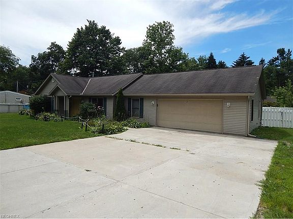 2nd image of 7165 Hunter Dr