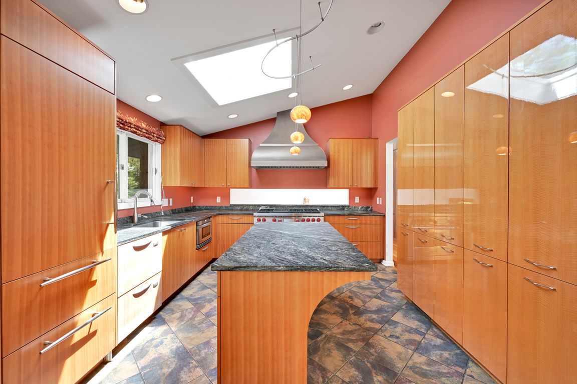 13-Kitchen